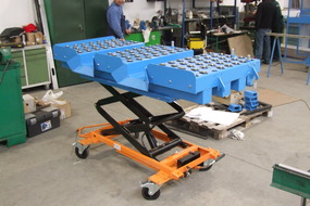 2007. Trolleys with ball table tops