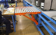 2015. Transport system for small pallets with relays